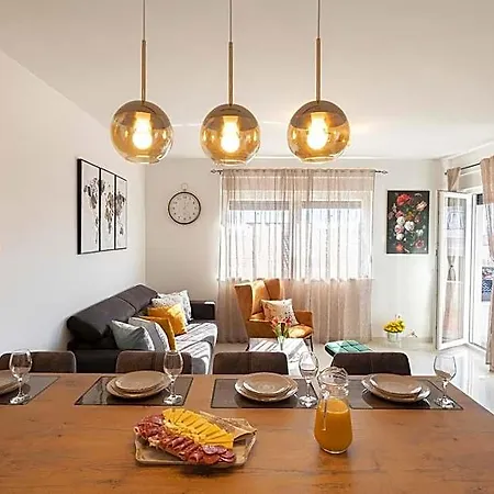Sunny Island Apartman Trogir